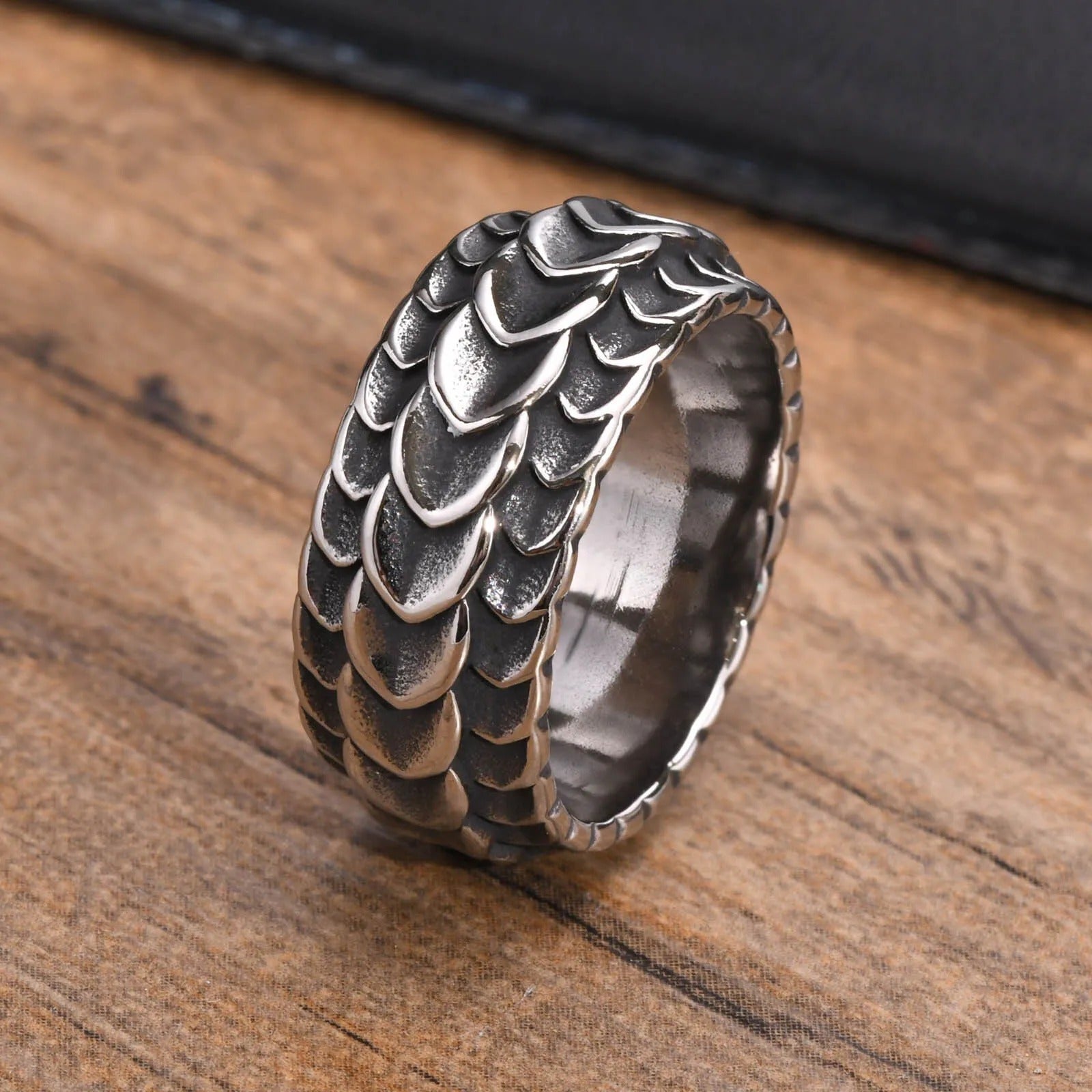 DRAGON CARVED RING