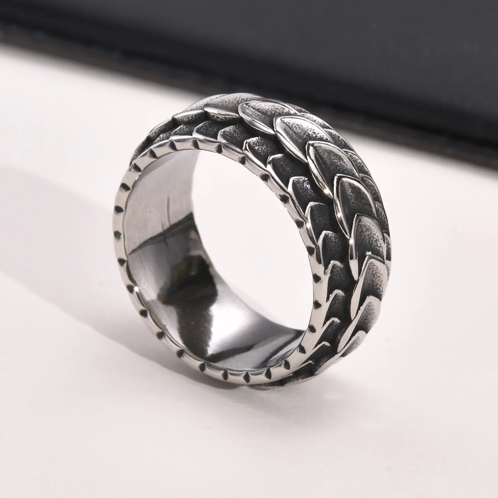 DRAGON CARVED RING